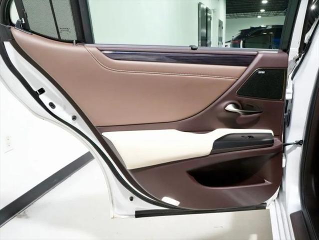 2021 Lexus ES 300h Ultra Luxury