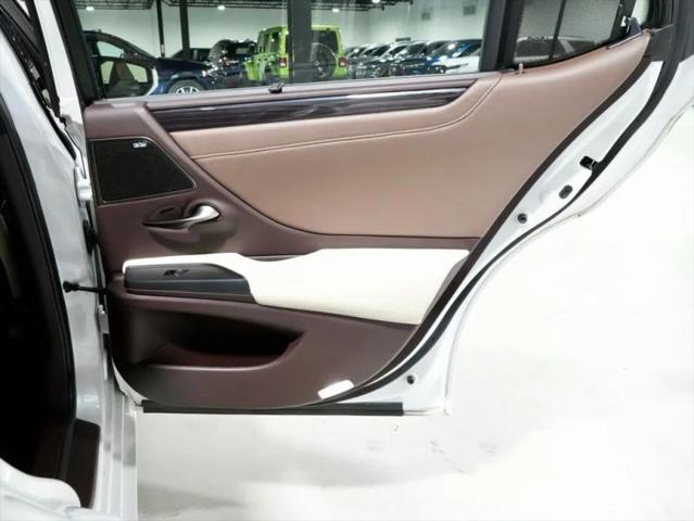 2021 Lexus ES 300h Ultra Luxury