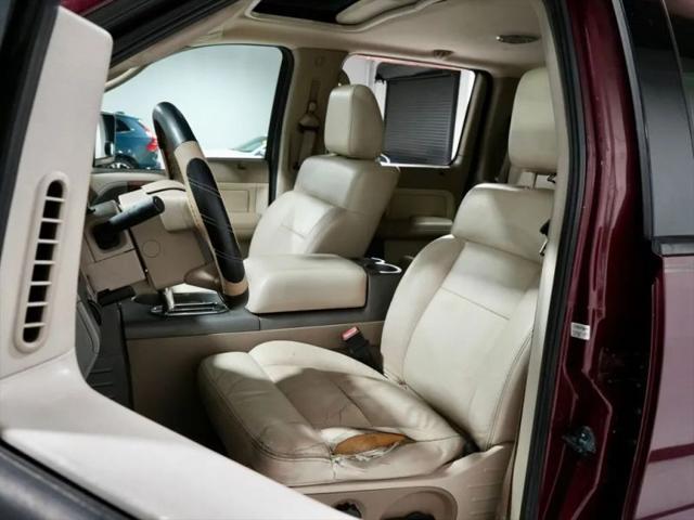 2004 Ford F-150 LARIAT