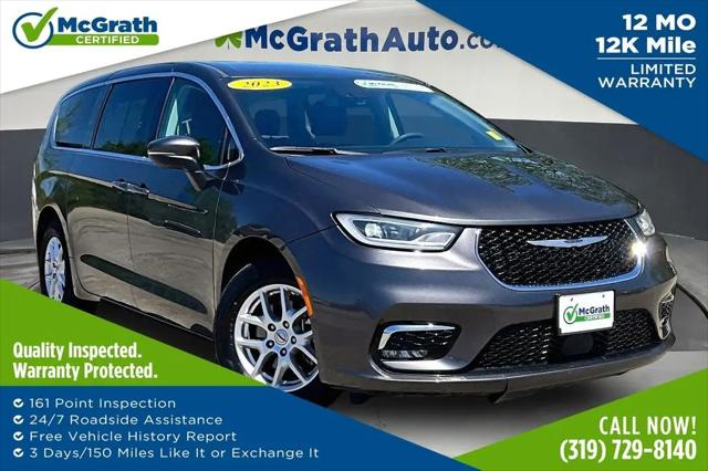 2023 Chrysler Pacifica Touring L for sale in Dubuque, IA