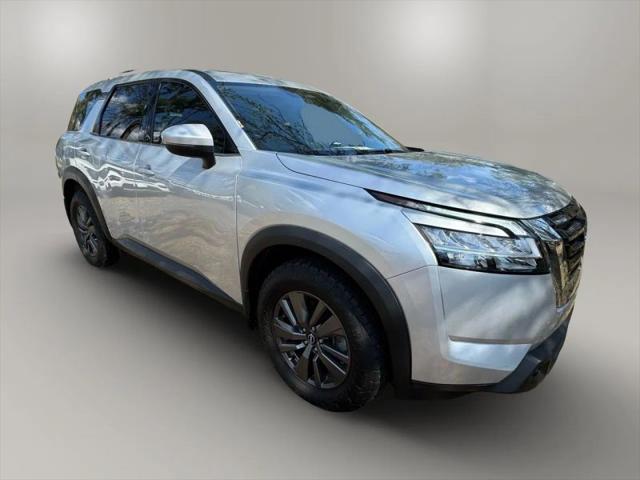 2022 Nissan Pathfinder SV 4WD