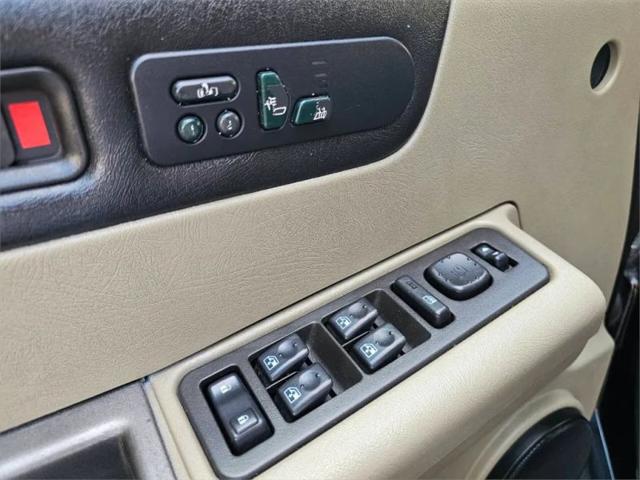 2003 HUMMER H2 Base