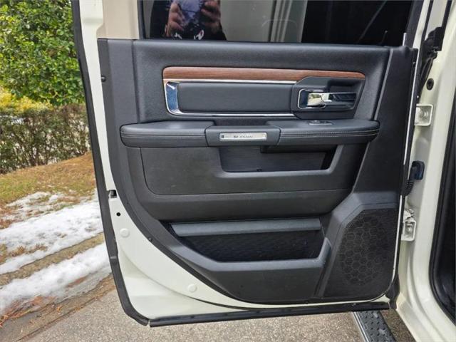 2018 Ram 3500 Laramie Crew Cab 4x4 8' Box