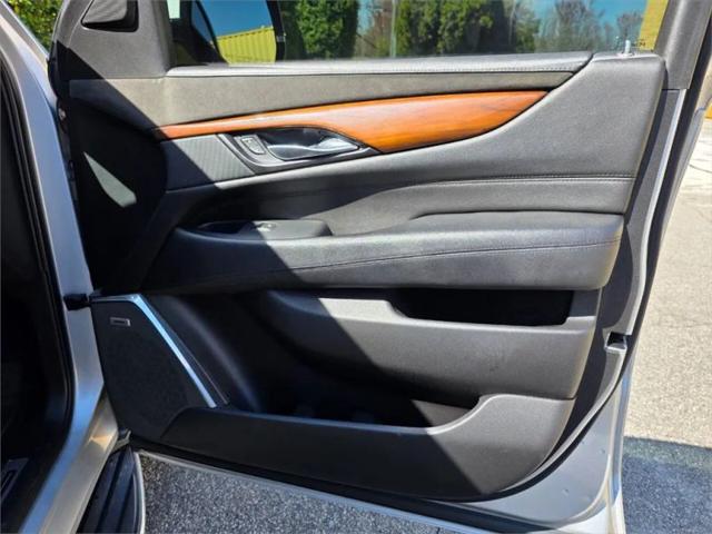 2019 Cadillac Escalade ESV Luxury
