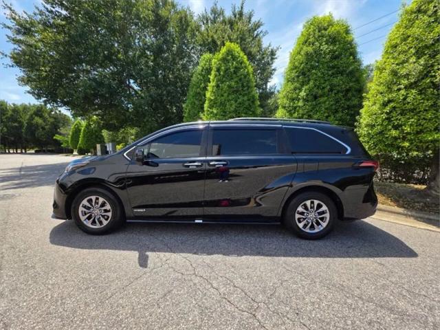 2021 Toyota Sienna XLE