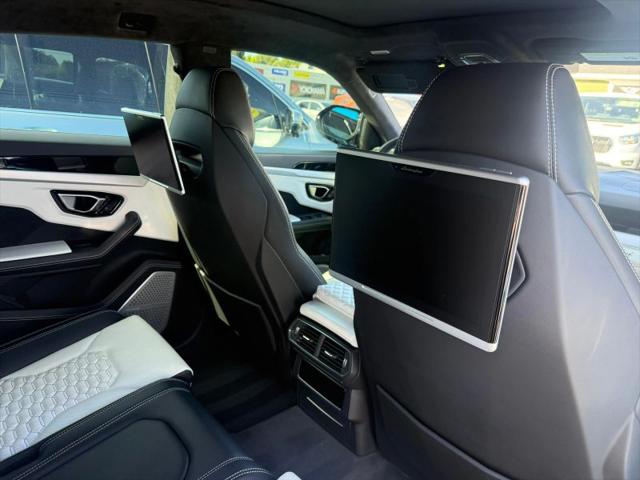 2019 Lamborghini Urus Base