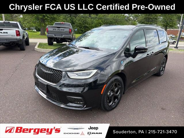 2024 Chrysler Pacifica Hybrid Premium S Appearance Pkg
