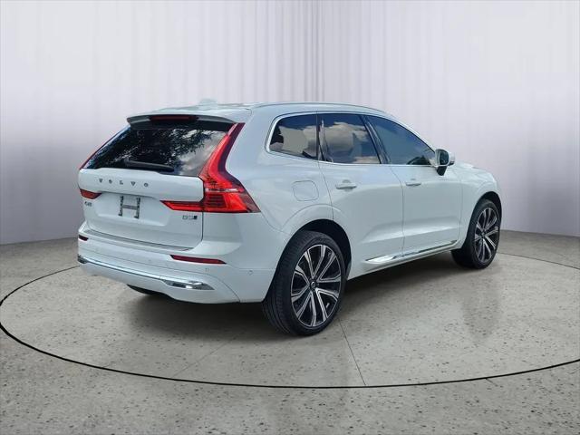 2023 Volvo XC60 B5 Ultimate Bright Theme