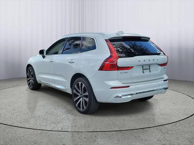 2023 Volvo XC60 B5 Ultimate Bright Theme