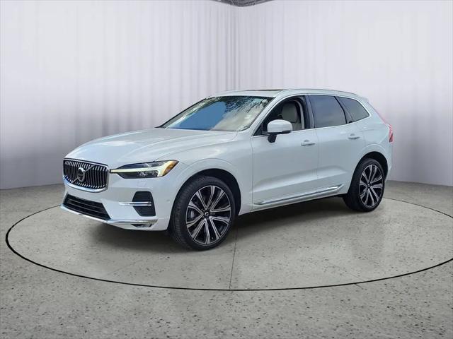 2023 Volvo XC60 B5 Ultimate Bright Theme