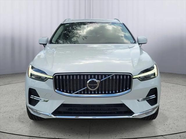 2023 Volvo XC60 B5 Ultimate Bright Theme