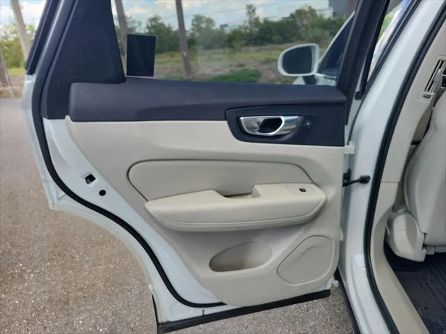 2023 Volvo XC60 B5 Ultimate Bright Theme