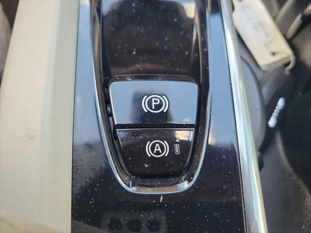 2023 Volvo XC60 B5 Ultimate Bright Theme