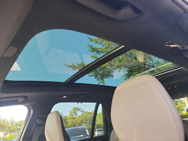 2026 Volvo XC90 Ultra, B6 AWD Gas (mild hybrid), Gasoline, Bright, 6 Seats