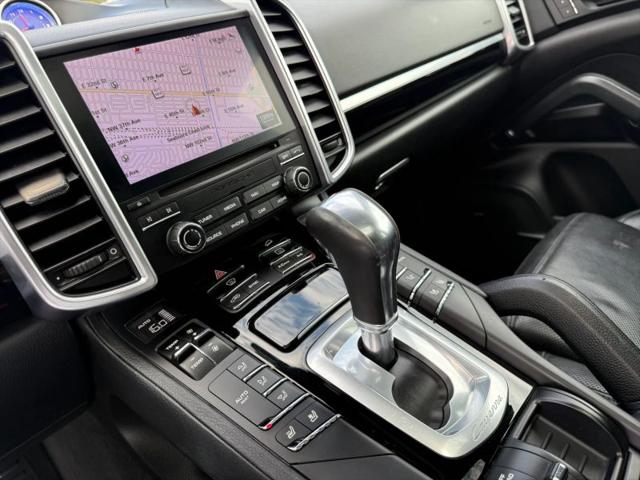 2017 Porsche Cayenne Platinum Edition