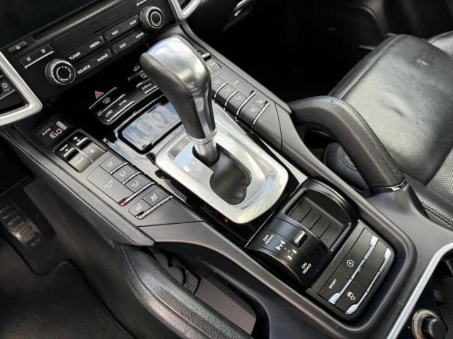 2017 Porsche Cayenne Platinum Edition