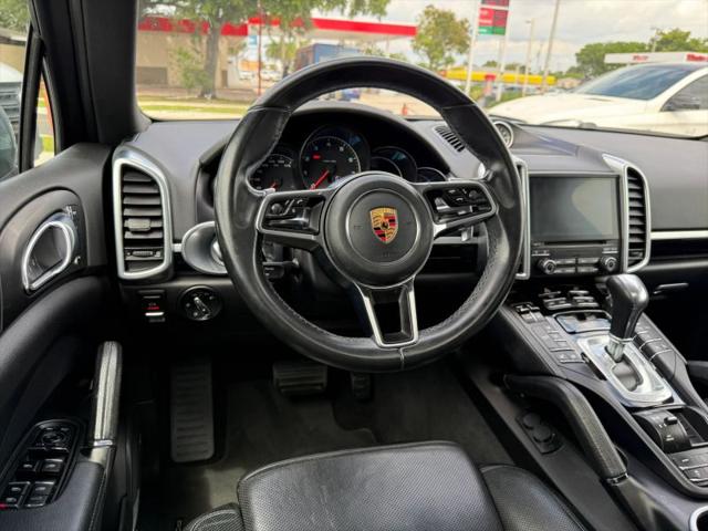 2017 Porsche Cayenne Platinum Edition
