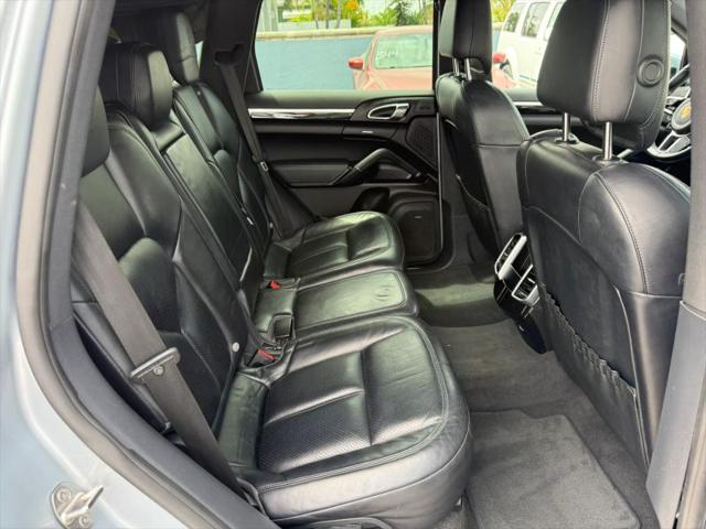 2017 Porsche Cayenne Platinum Edition