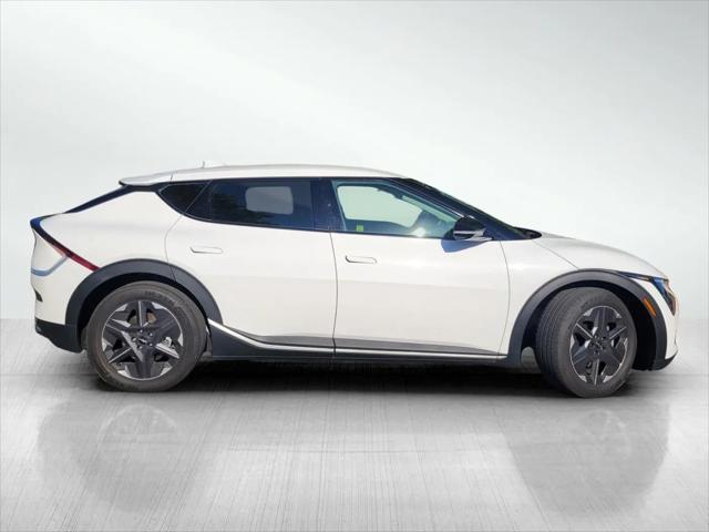 2025 Kia EV6 Light Long Range RWD