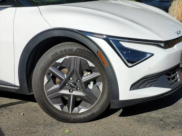 2025 Kia EV6 Light Long Range RWD
