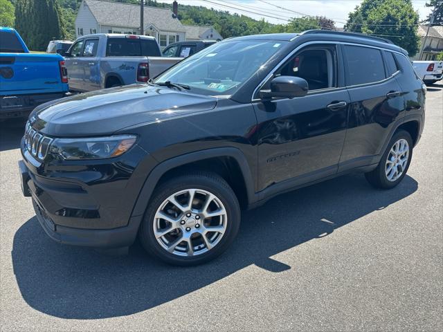 2022 Jeep Compass Latitude Lux 4x4 2022 Jeep Compass Latitude Lux 4x4