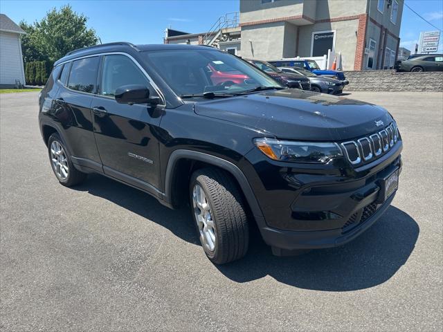 2022 Jeep Compass Latitude Lux 4x4 2022 Jeep Compass Latitude Lux 4x4