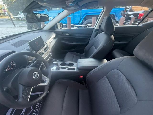 2025 Nissan Altima SV FWD