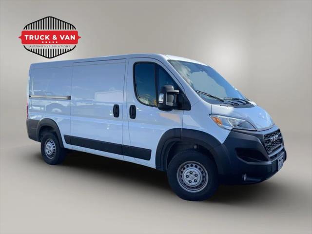 2025 Ram ProMaster 2500 Cargo Van Tradesman Low Roof 136" WB w/Pass Seat