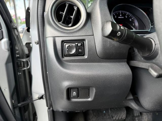 2012 Nissan Versa 1.6 SL