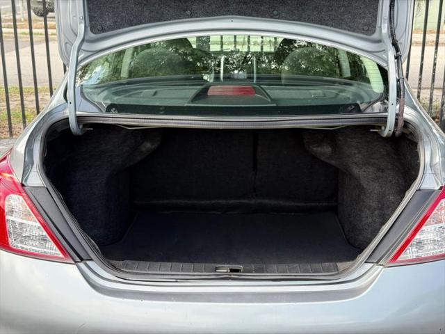 2012 Nissan Versa 1.6 SL
