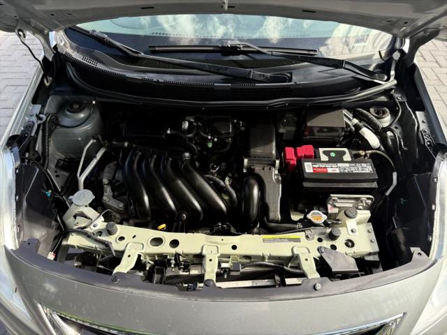 2012 Nissan Versa 1.6 SL