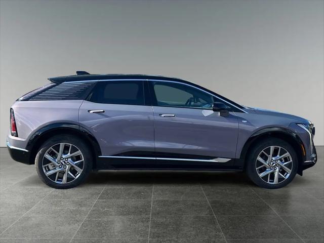 2025 Cadillac iQ Luxury 1 AWD