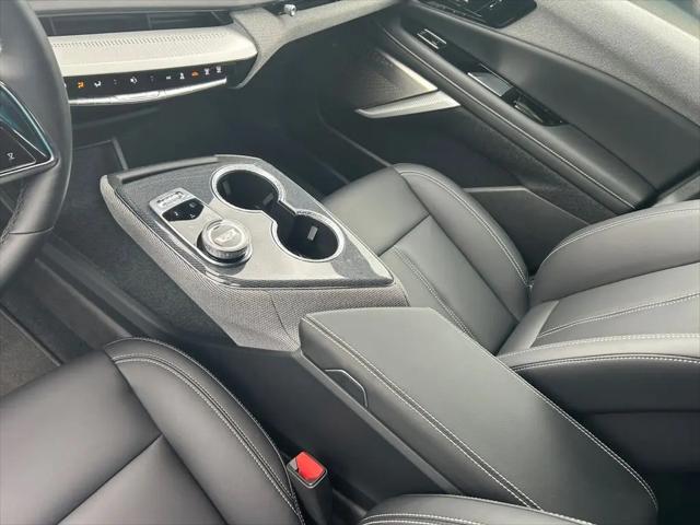 2025 Cadillac iQ Luxury 1 AWD