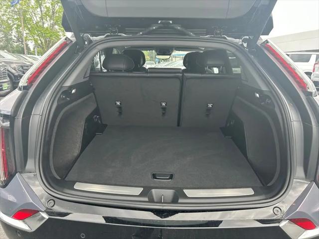 2025 Cadillac iQ Luxury 1 AWD