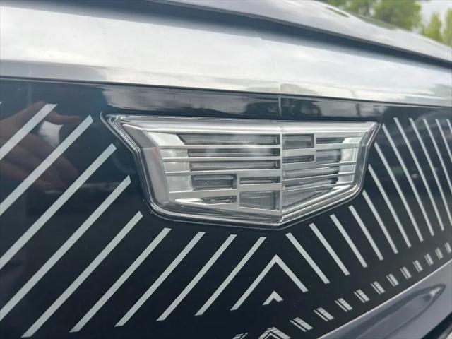 2025 Cadillac iQ Luxury 1 AWD