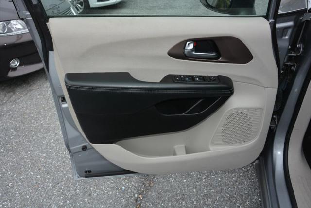 2021 Chrysler Voyager LXI