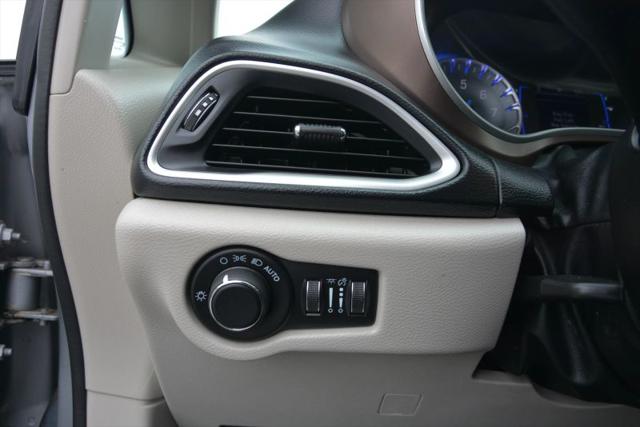 2021 Chrysler Voyager LXI