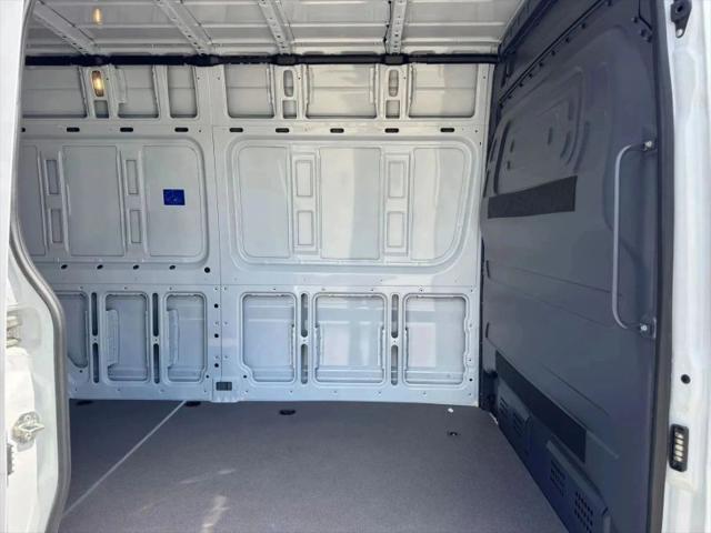 2025 Mercedes-Benz Sprinter 2500 High Roof 4-Cyl Diesel