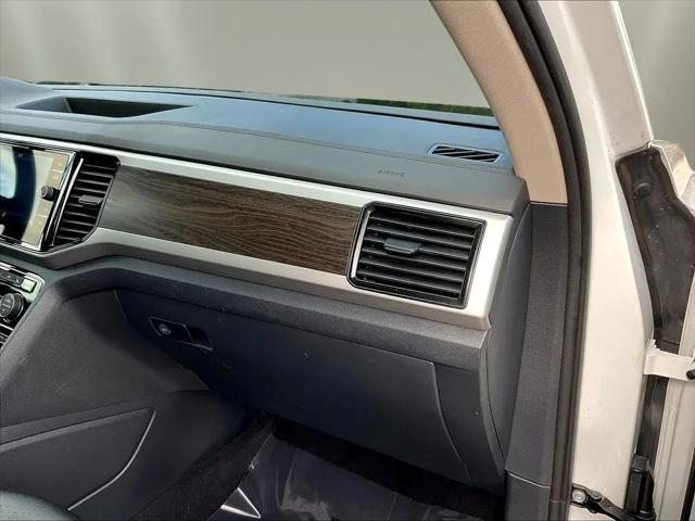 2022 Volkswagen Atlas 3.6L V6 SE w/Technology