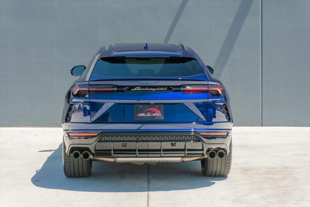 2021 Lamborghini Urus Base