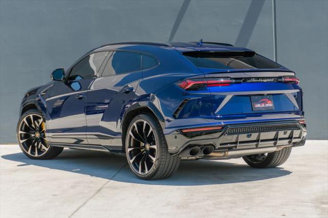 2021 Lamborghini Urus Base