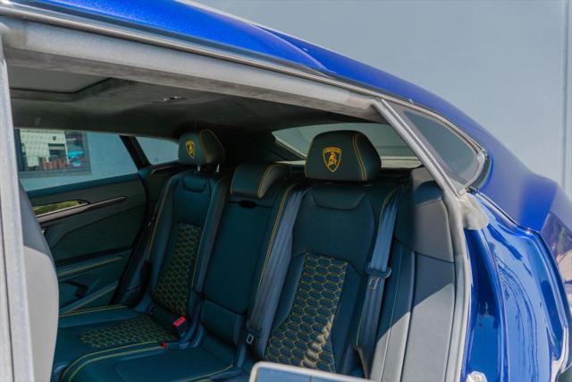 2021 Lamborghini Urus Base