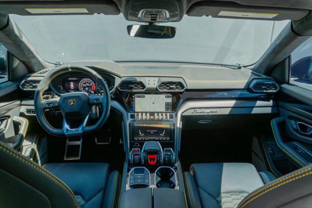 2021 Lamborghini Urus Base