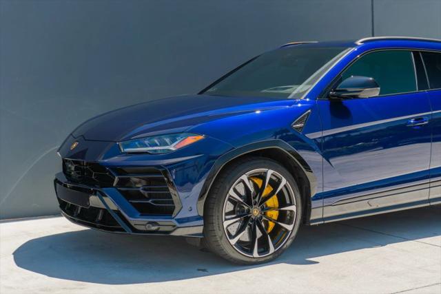 2021 Lamborghini Urus Base