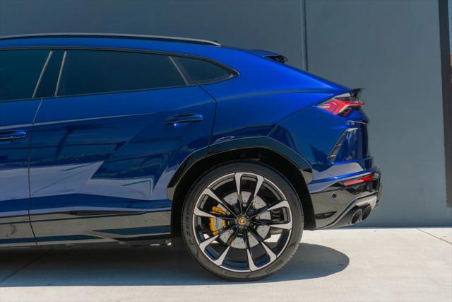 2021 Lamborghini Urus Base
