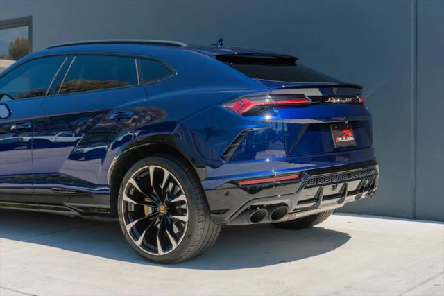 2021 Lamborghini Urus Base