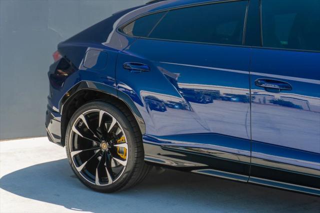 2021 Lamborghini Urus Base