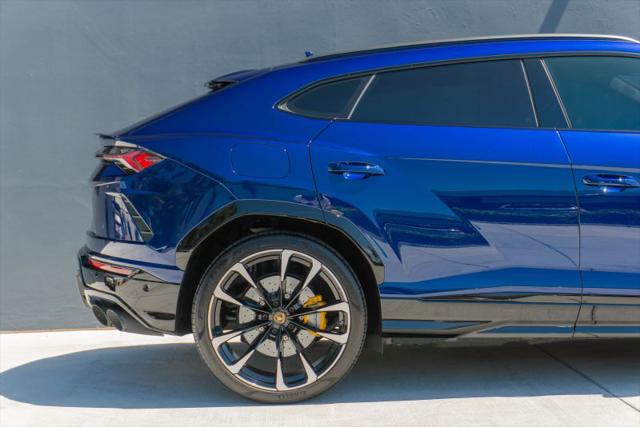2021 Lamborghini Urus Base