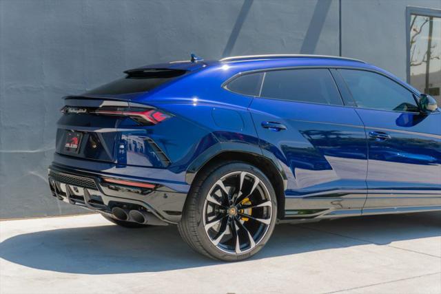 2021 Lamborghini Urus Base
