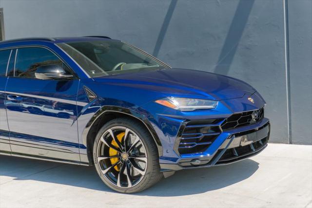 2021 Lamborghini Urus Base